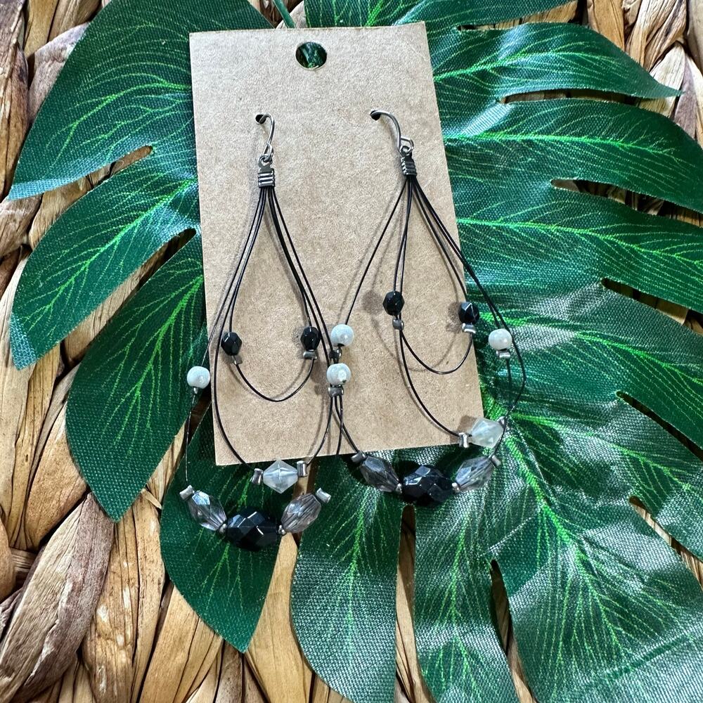 BOGO FREE Faceted beaded 2 inch dangly wire 90’s earrings BoHo vintage ￼